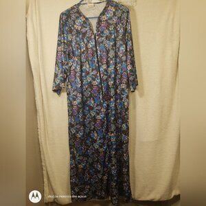 Essential Needs Womens  Night Dress With Front Zip And Sleeves LARGE